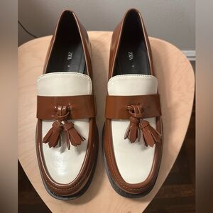 Zara NWT brown tassel loafers Size 38 / 7.5